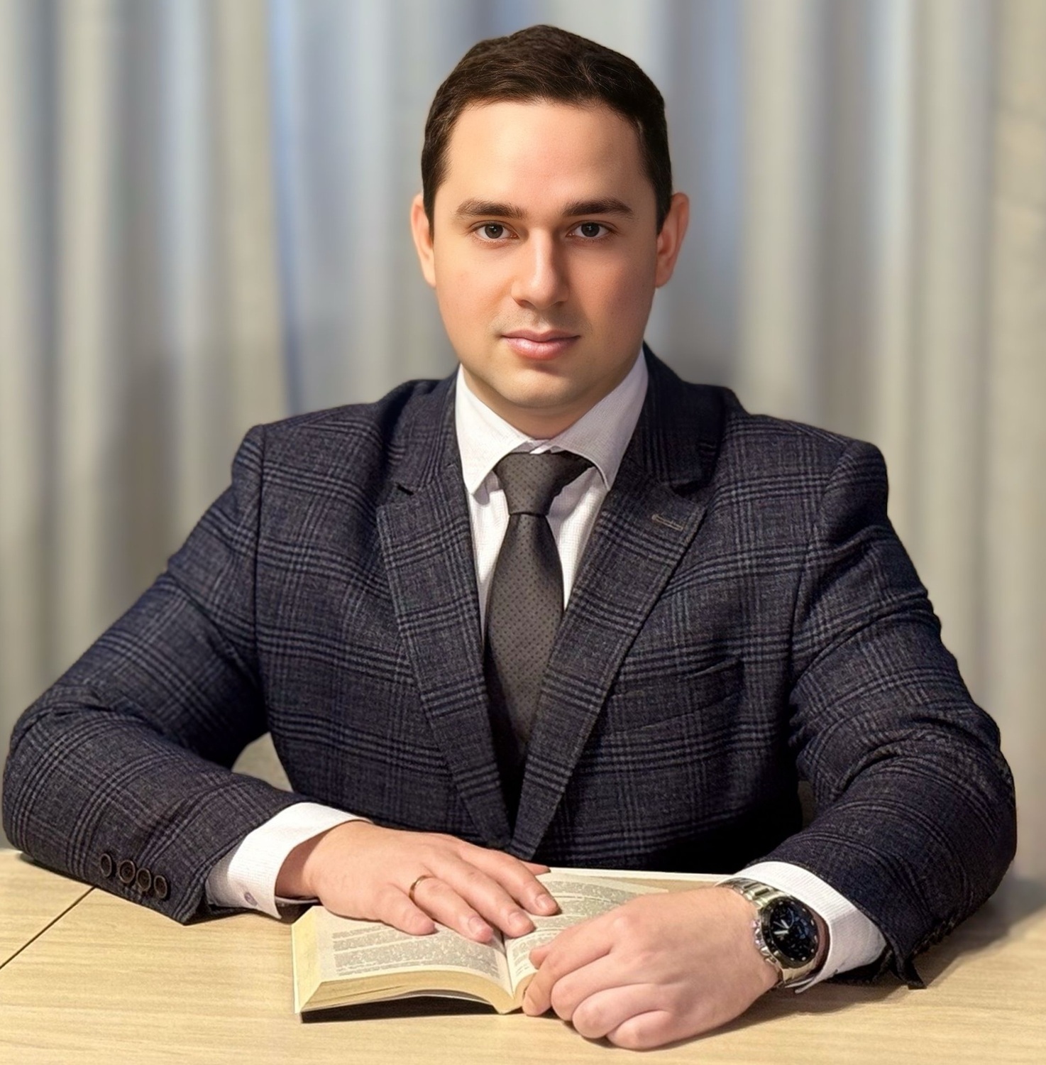 Адвокат Крысанов Евгений